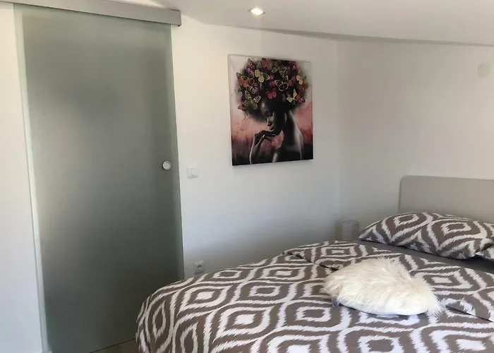 Apartman Gabriel شقة زادار