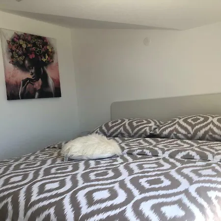 Apartman Gabriel شقة